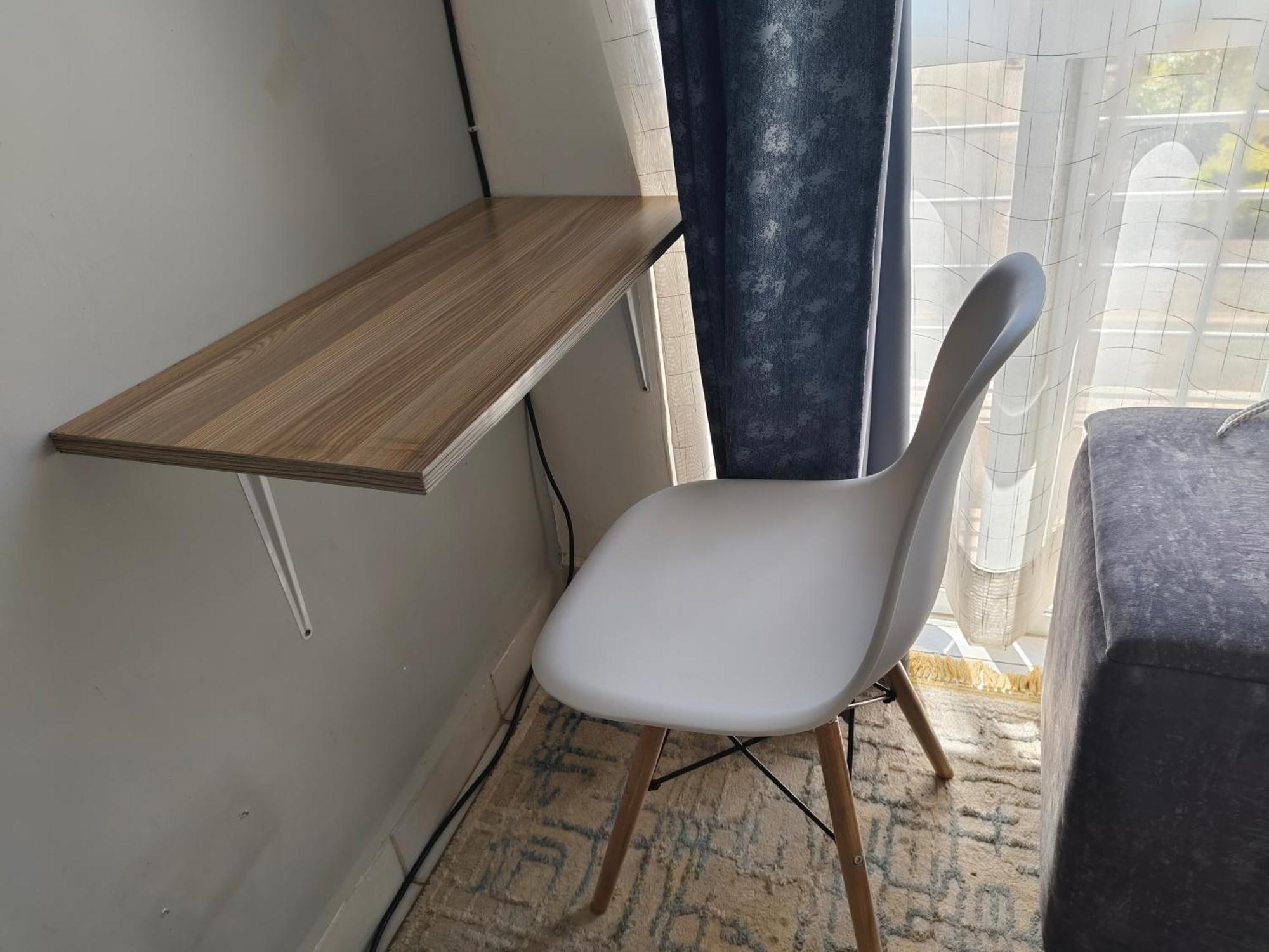Grey With Free Parking And Wifi Bed & Breakfast