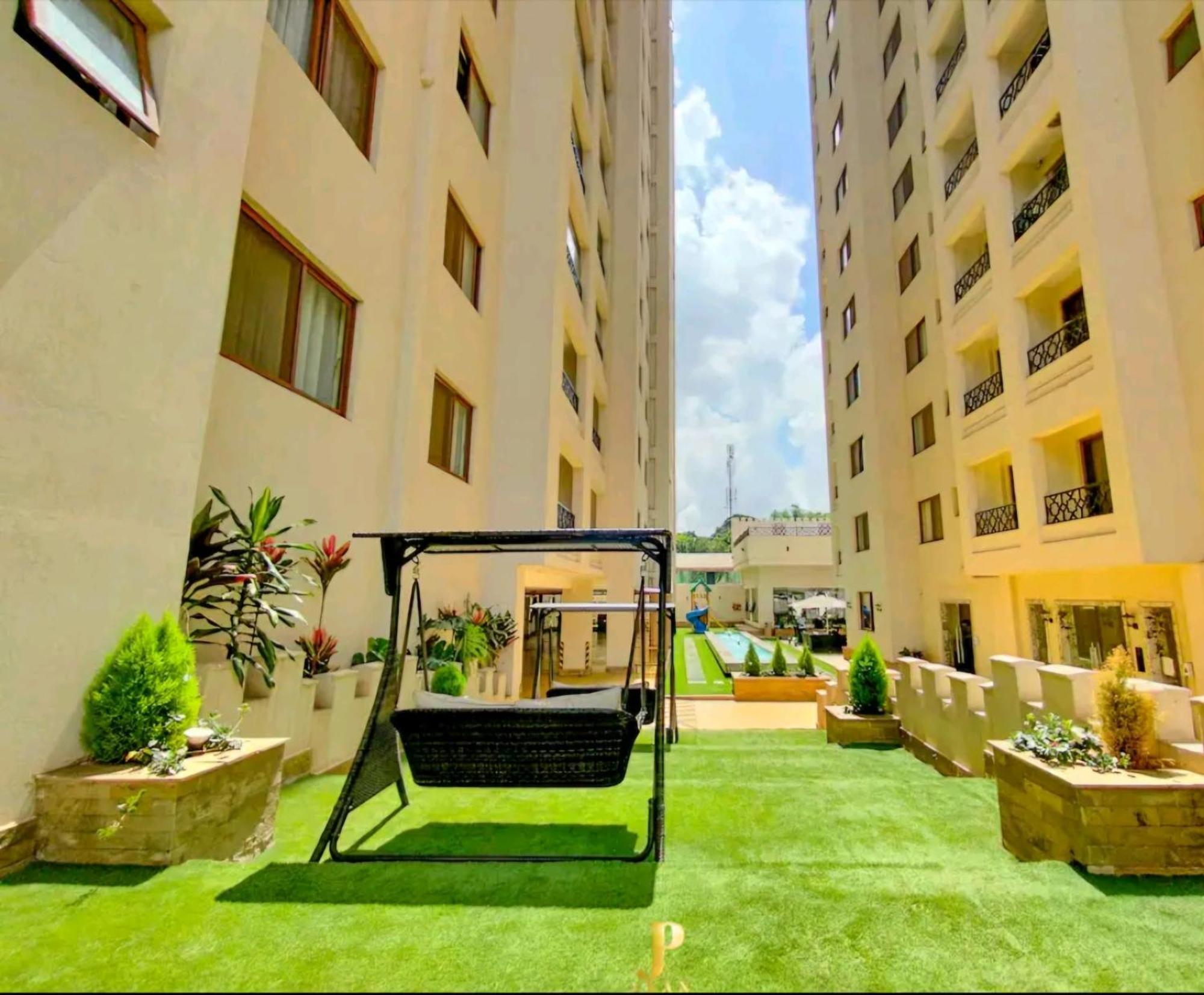 Nest_moonvalley * Nairobi