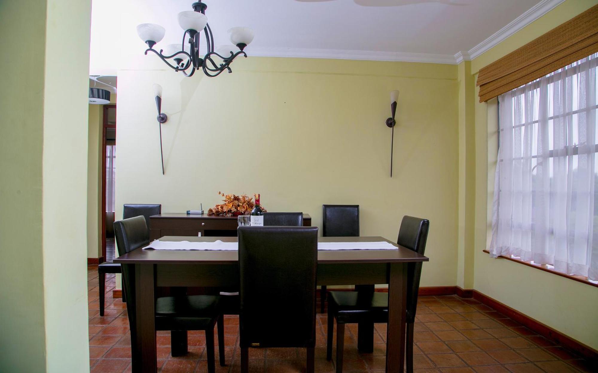 Batians Aparthotel