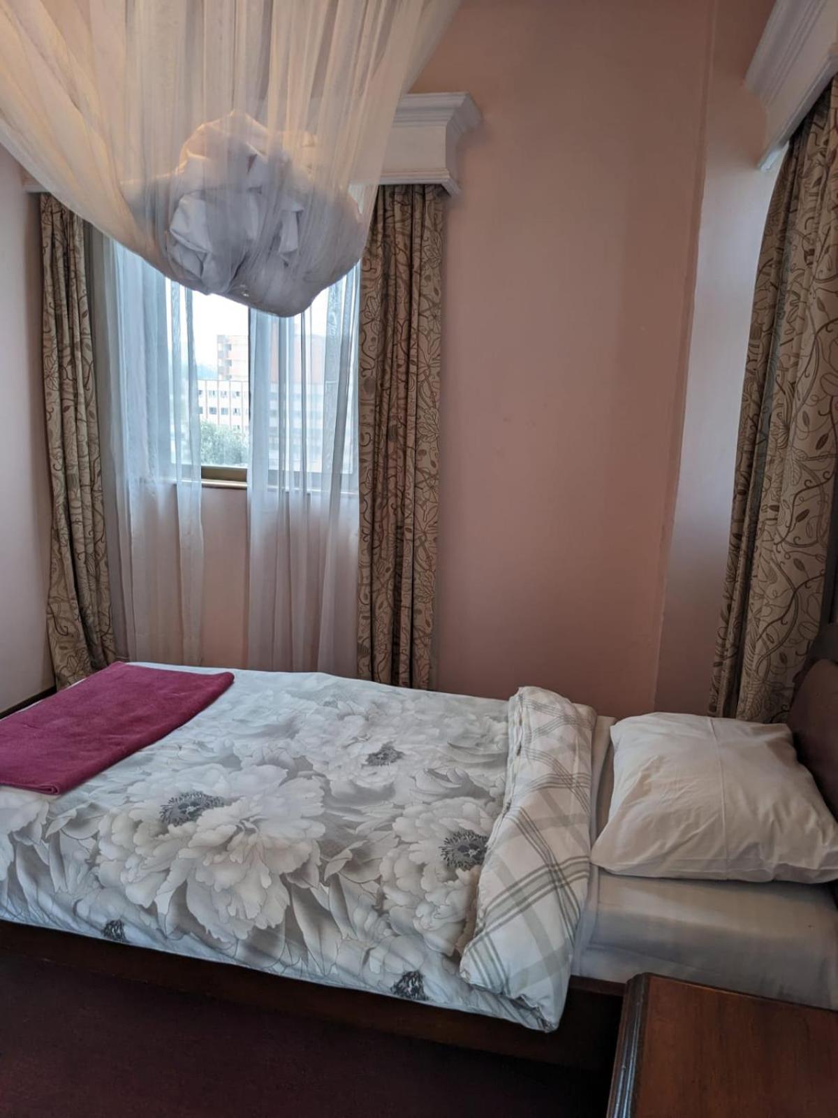 Hotel Metro 3*