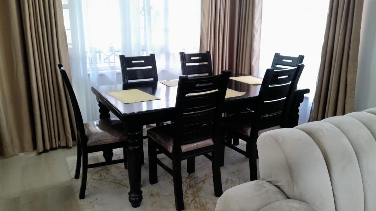 Apartment Azania 2br Homes Opposite Movenpick Nairobi