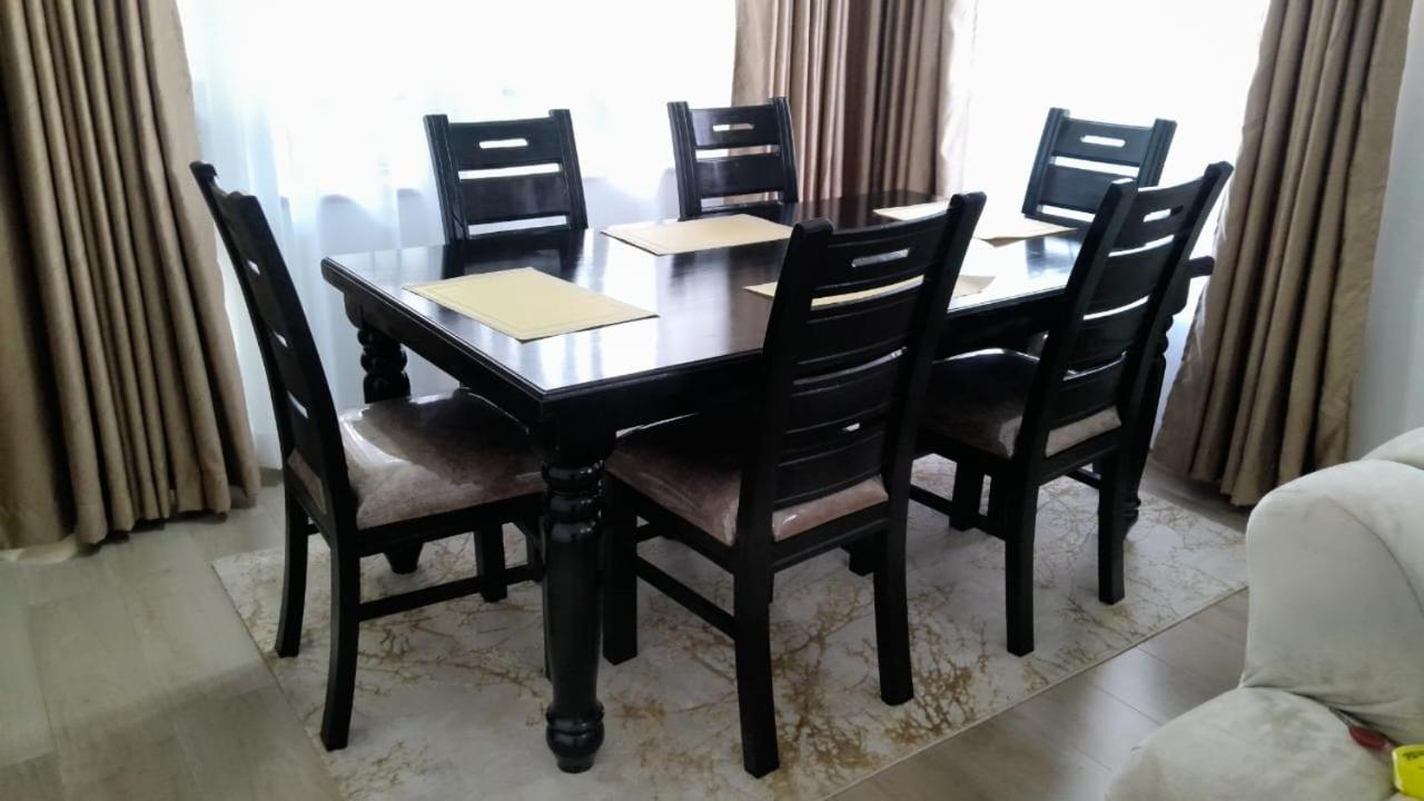 Apartment Azania 2br Homes Opposite Movenpick Nairobi