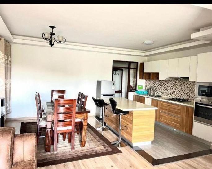 Cherry Wood Kilimani Apartment *