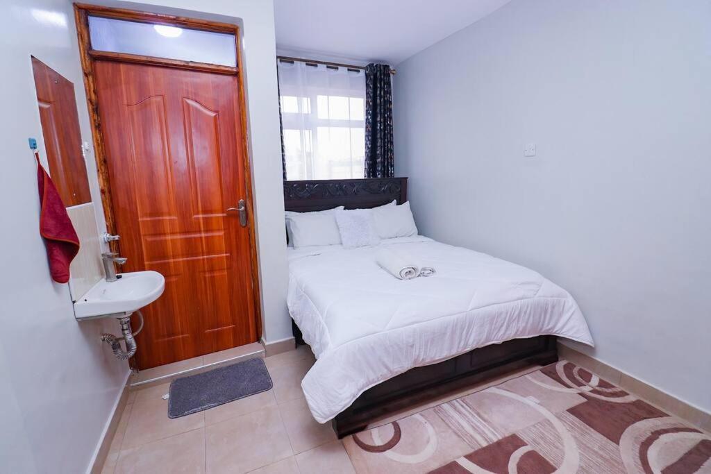 Urban Oasis Stylish 2br Ensuite In Nairobi,trm Dr Apartment Nairobi
