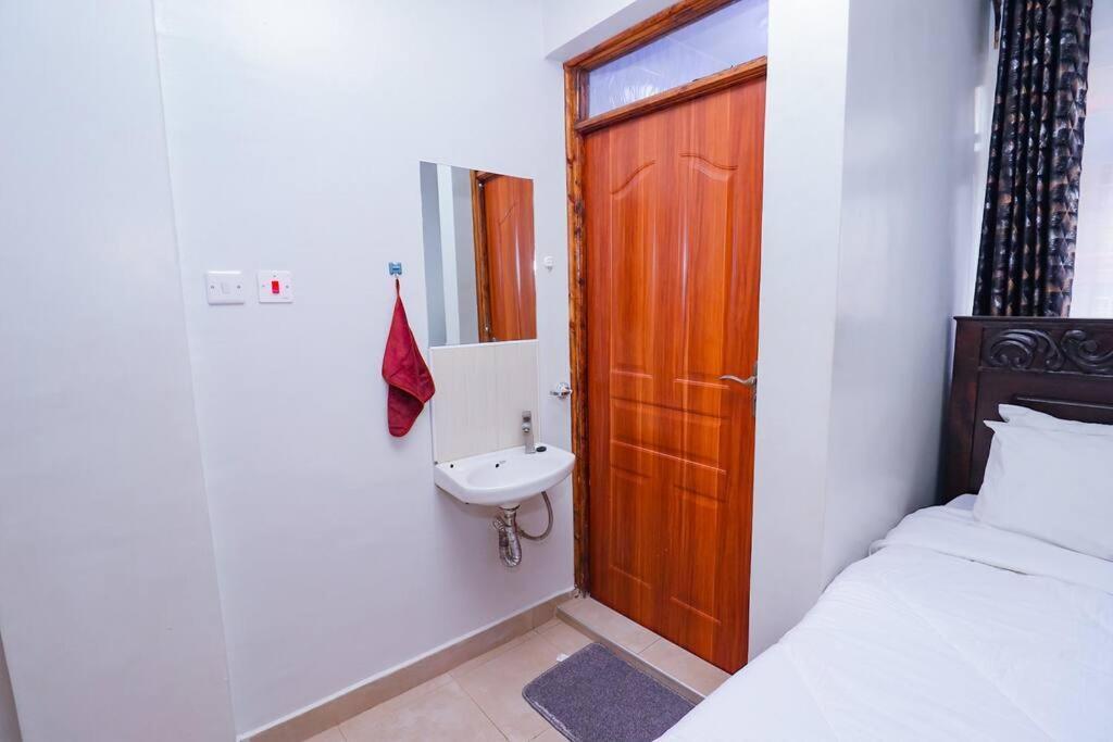 Urban Oasis Stylish 2br Ensuite In Nairobi,trm Dr * Nairobi