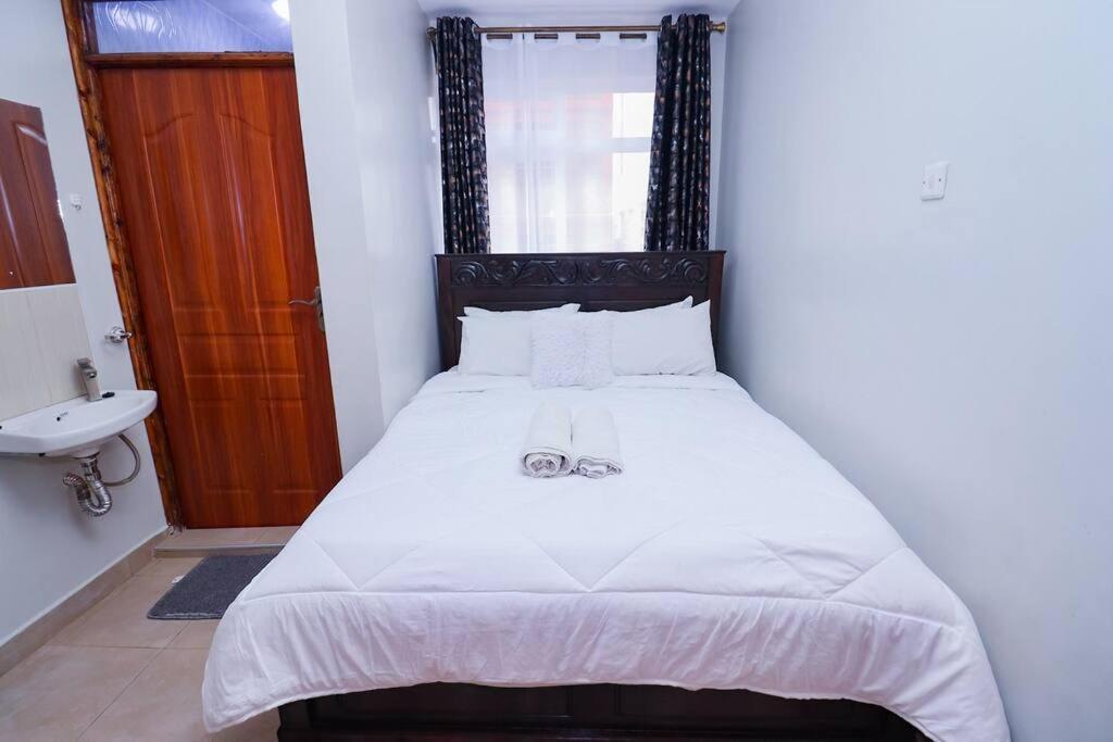 Urban Oasis Stylish 2br Ensuite In Nairobi,trm Dr Nairobi