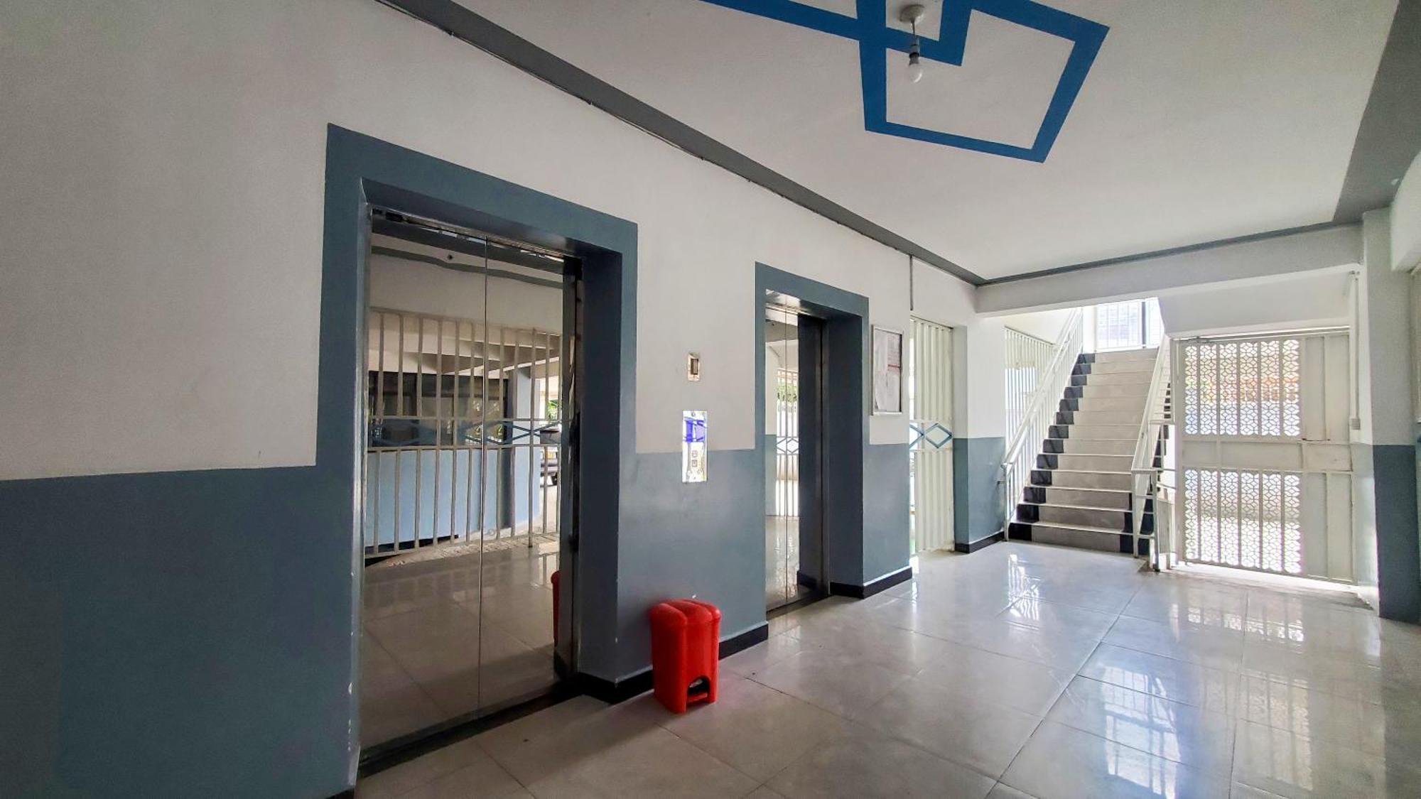 Apartment Luxurious Living In Kilimani: Spacious 3 Bedroom Awaits *