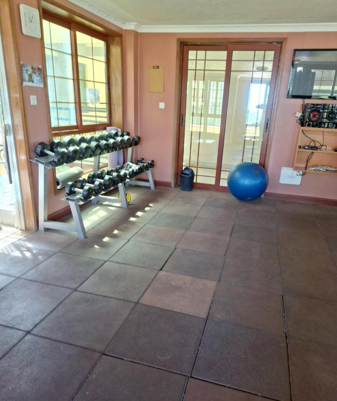 Executive Four Bedroom Kilimani With A Rooftop Pool *