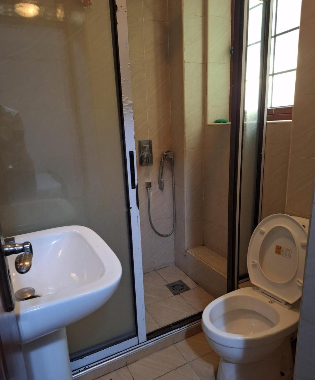 Apartment Executive Four Bedroom Kilimani With A Rooftop Pool Nairobi
