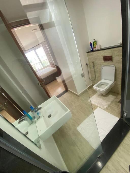 Luxury 2 Bdrm Ensuite In Kilimani With Balcony Views Apartment