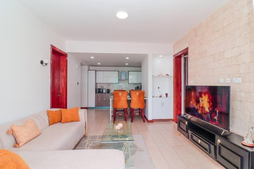 Luxury 2 Bdrm Ensuite In Kilimani With Balcony Views Apartment Nairobi