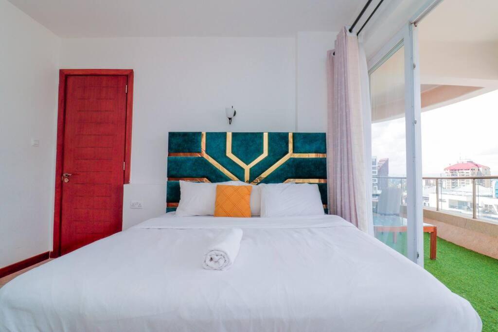 Luxury 2 Bdrm Ensuite In Kilimani With Balcony Views Apartment *