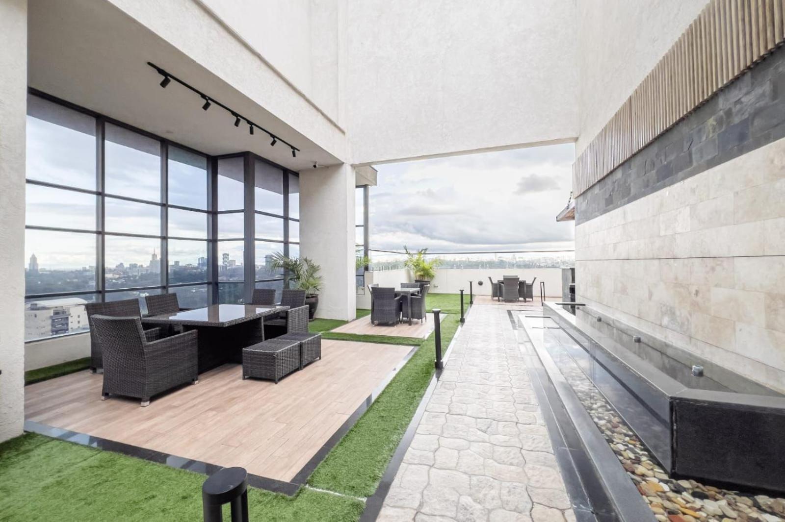 The House! Experience Pure Luxury. Apartment