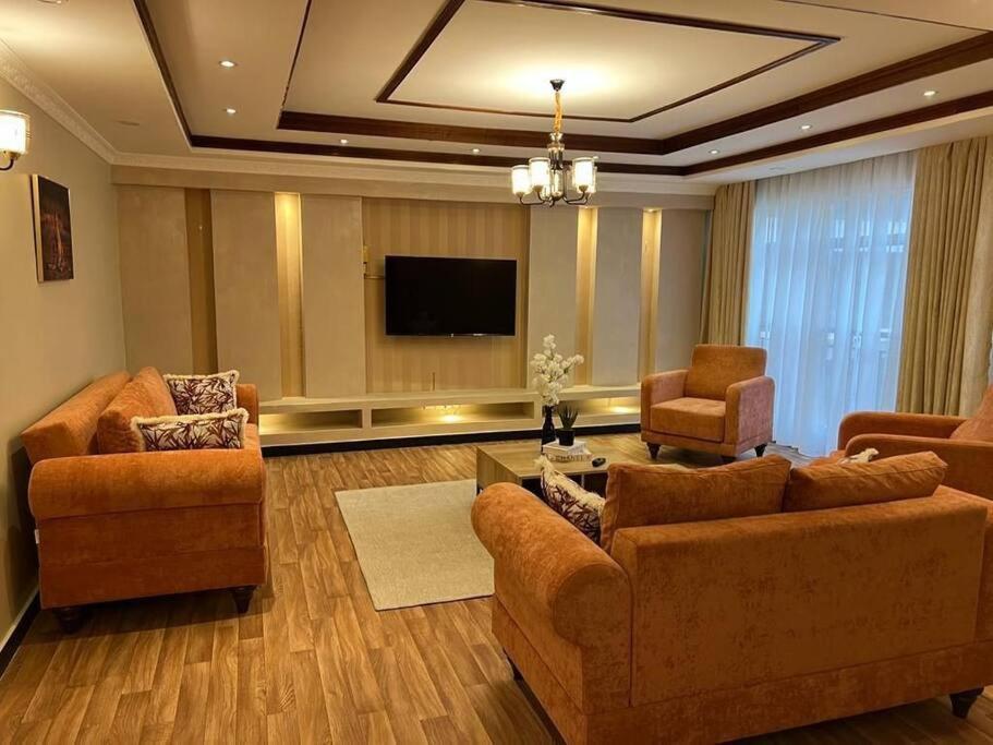 Four Bedroom In Lavington Apartment *