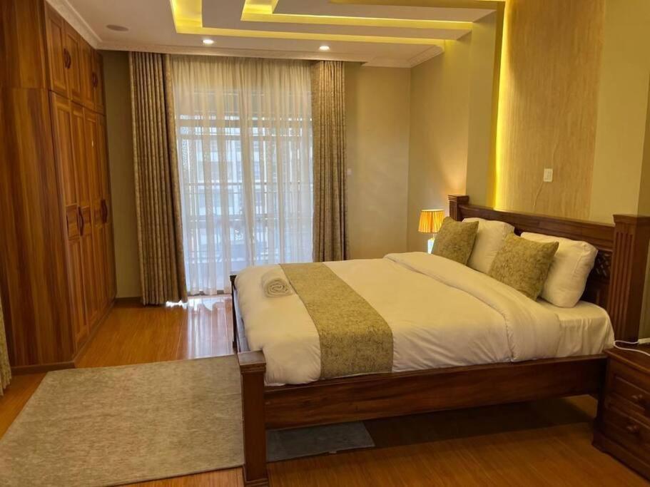 Four Bedroom In Lavington Apartment *