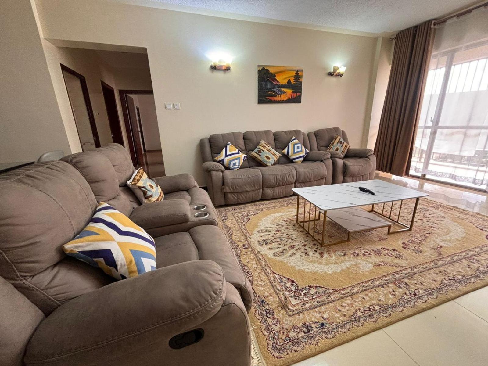 Kilimani 3 Bedroom With Pool Near Yaya Centre Apartment *