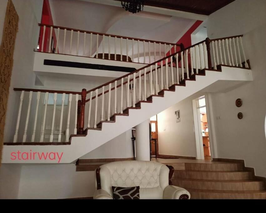 Five Bedroom In Keren Villa