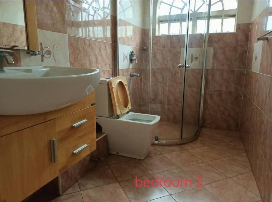Five Bedroom In Keren Villa