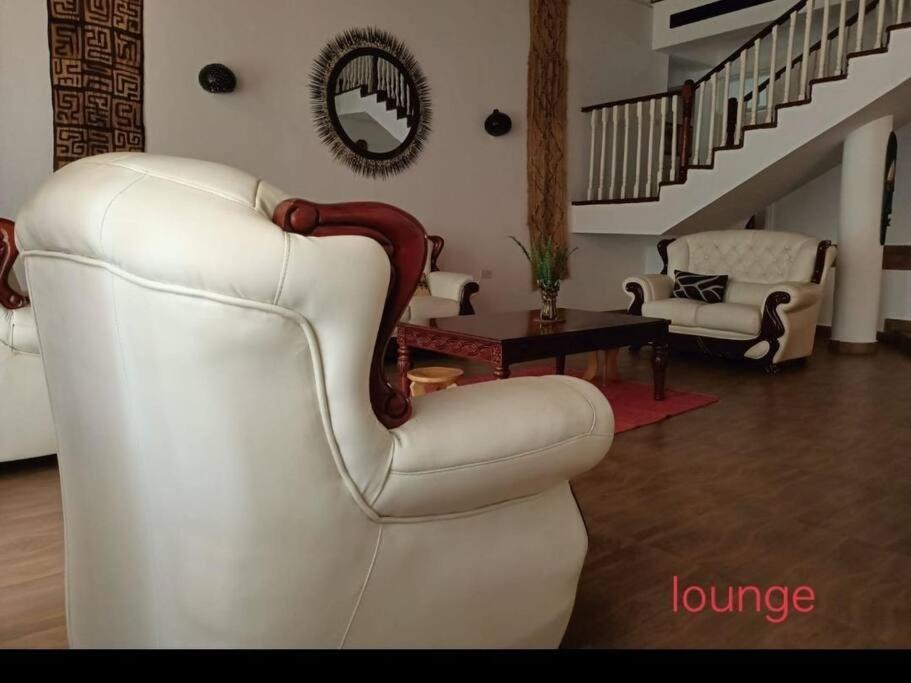 Five Bedroom In Keren