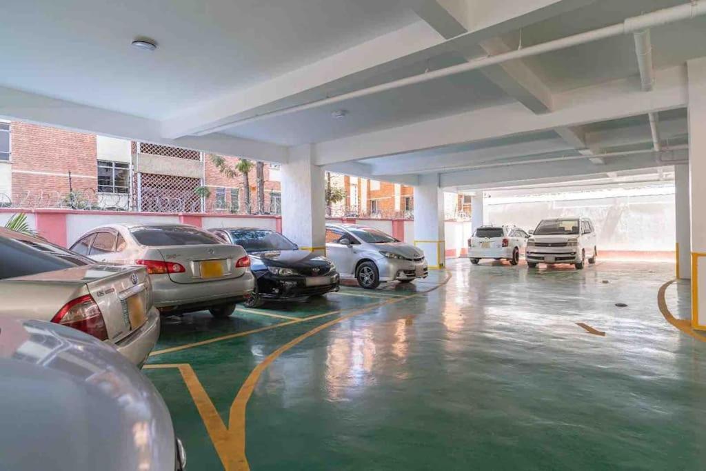 Smart Homes 1br With Gym & View In Kilimani, Yaya *