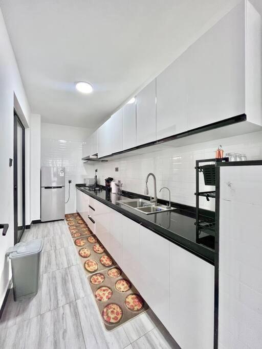 Apartment Two Bedroom In Kilimani,yaya Centre