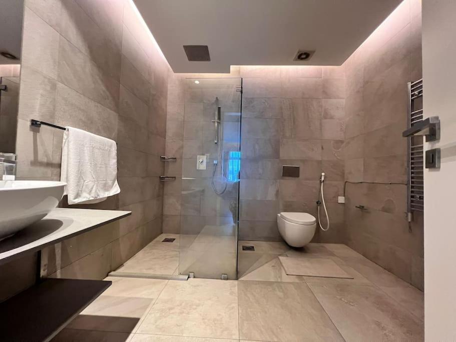 Serenity Ii - Westlands, * Nairobi