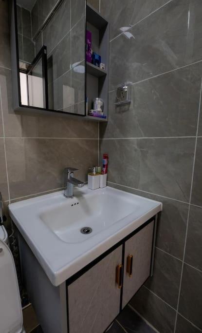1433homes Apartment *