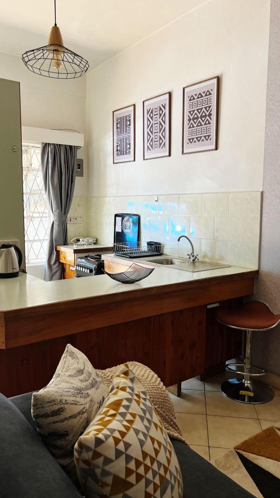 1 Bedroom Westlands Location -by Zuri Homes Guest house