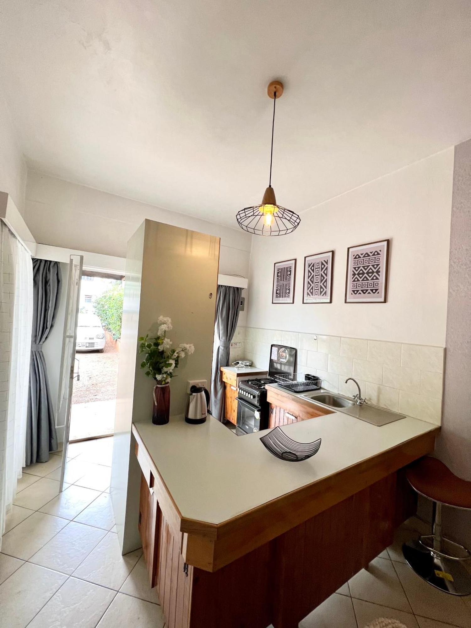 1 Bedroom Westlands Location -by Zuri Homes Guest house *