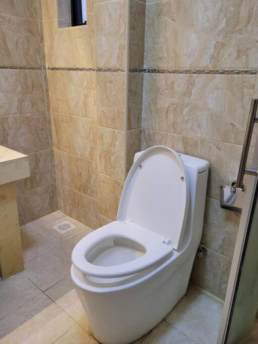 Cozy 2br Near Yaya & Prestige Malls