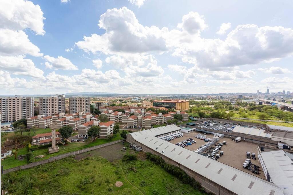 Executive 1bdr With Gym, Pool & View Apartment