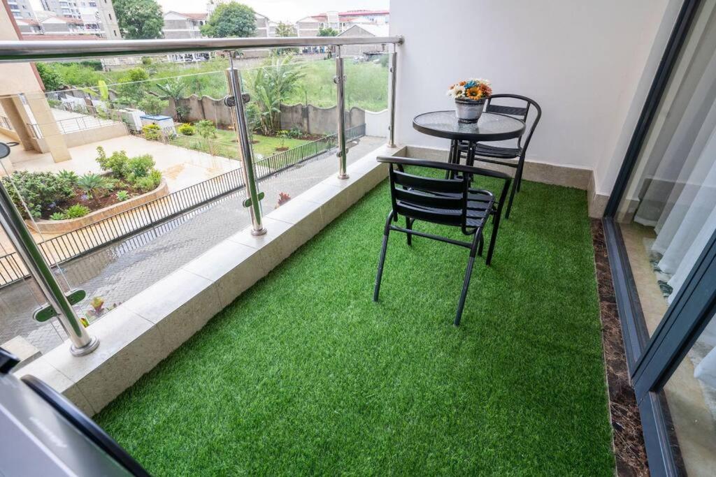 Executive 1bdr With Gym, Pool & View