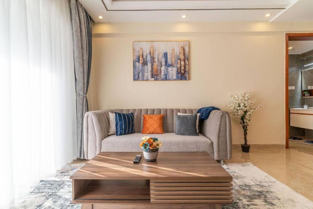 Apartment Executive 1bdr With Gym, Pool & View *