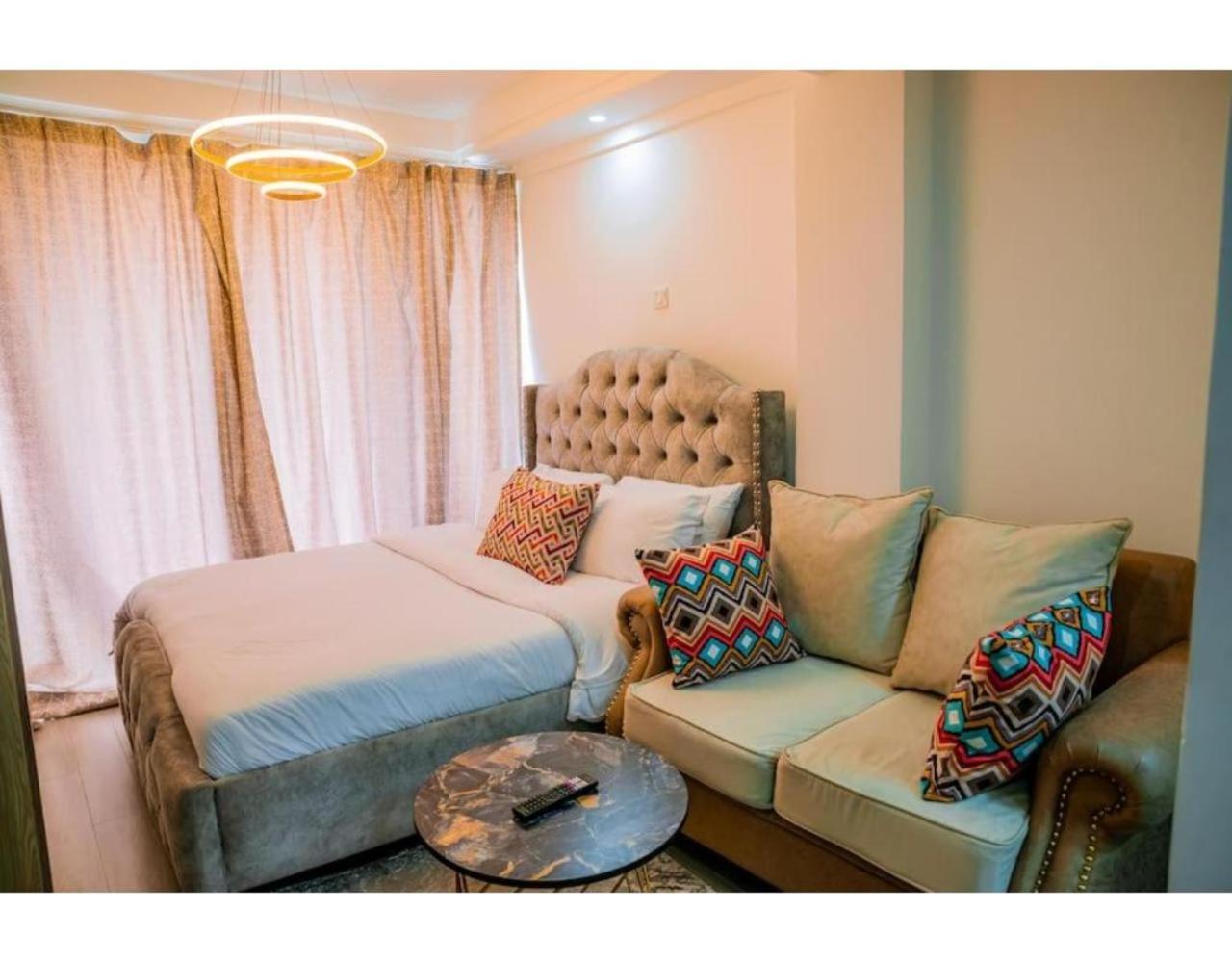 Apartment Charming At Goldpark Kilimani, Yaya Centre *