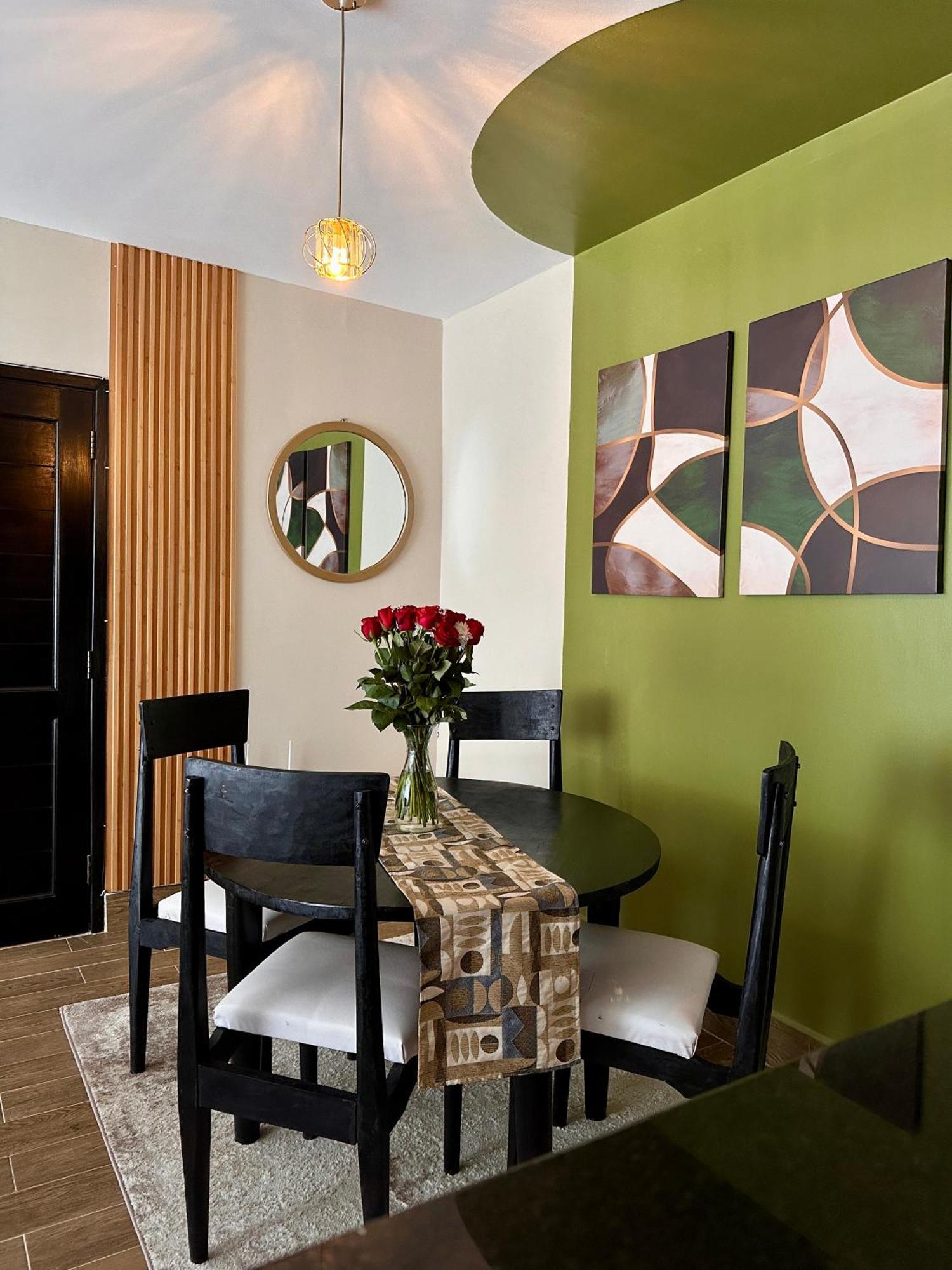 The Mood: Serene 2bd/pool/gym Apartment Nairobi