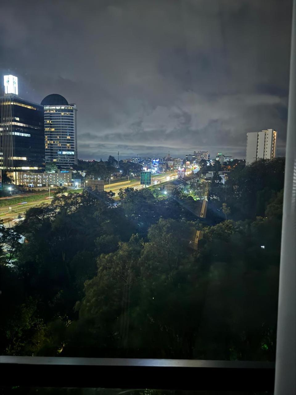 Volaire Luxury 2 Bedroom In Westlands * Nairobi