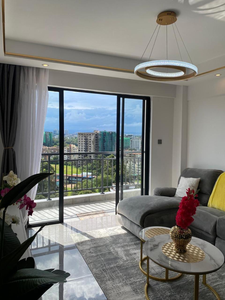Apartment Luxurious 1br Centrally-located In The Heart Of The Serene Suburbs Of Kilileshwa *