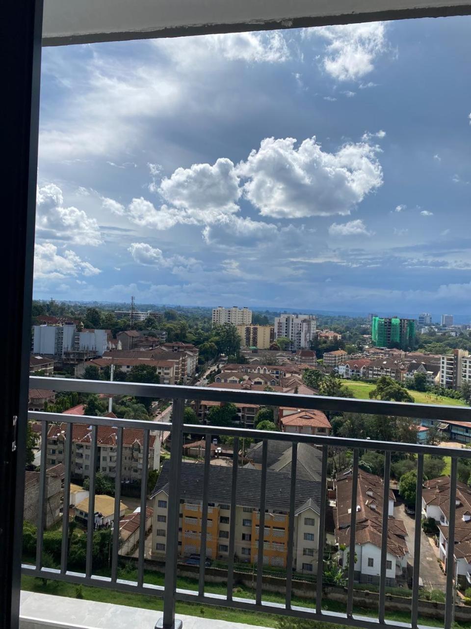 Luxurious 1br Centrally-located In The Heart Of The Serene Suburbs Of Kilileshwa Apartment