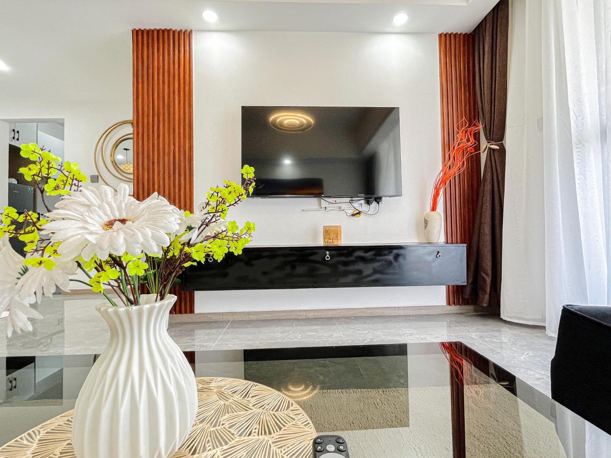 Himalaya Heights, Kilimani, 2 Bed * Nairobi