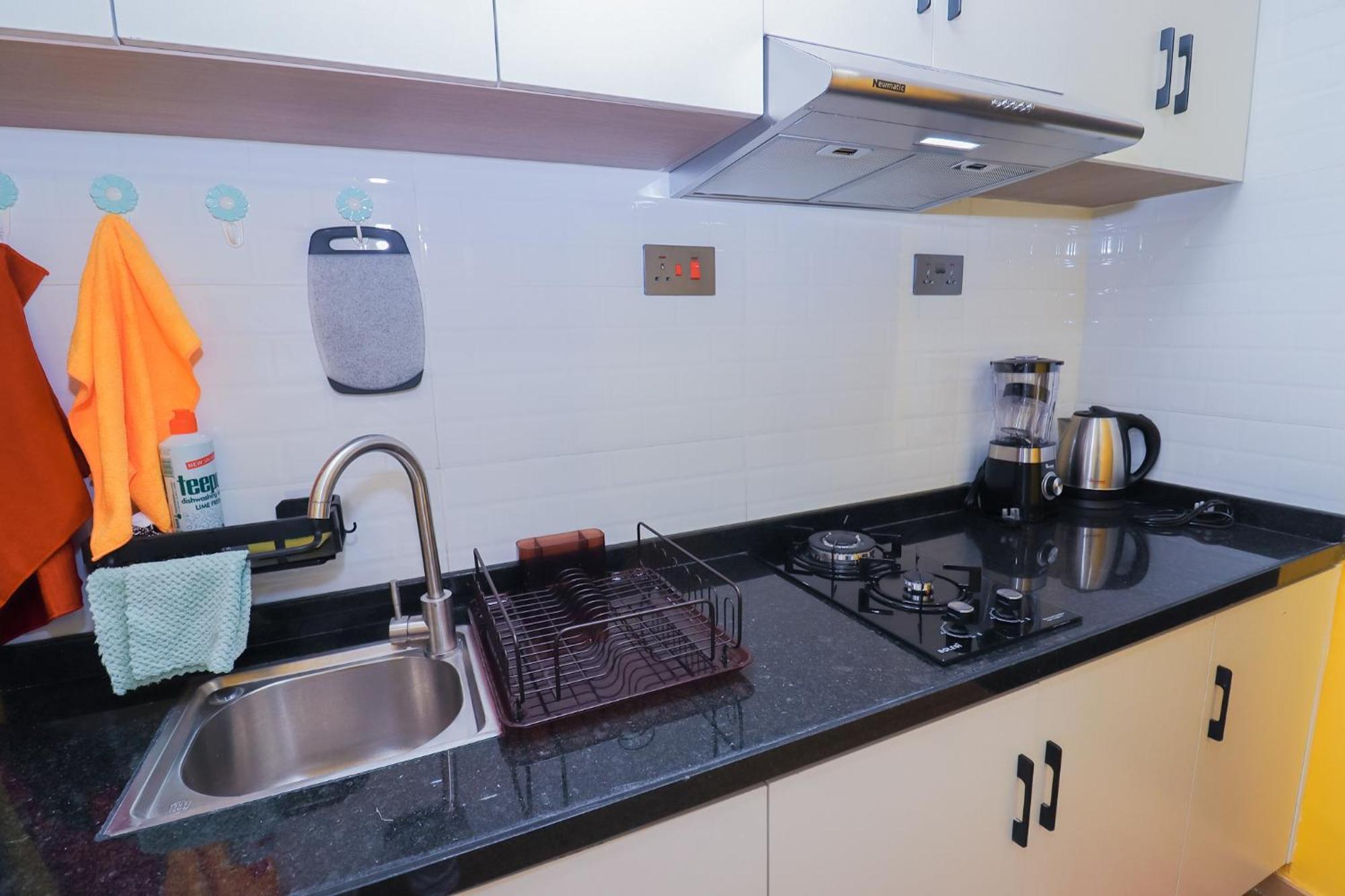 Kilimani By China Town With A Pool Apartment