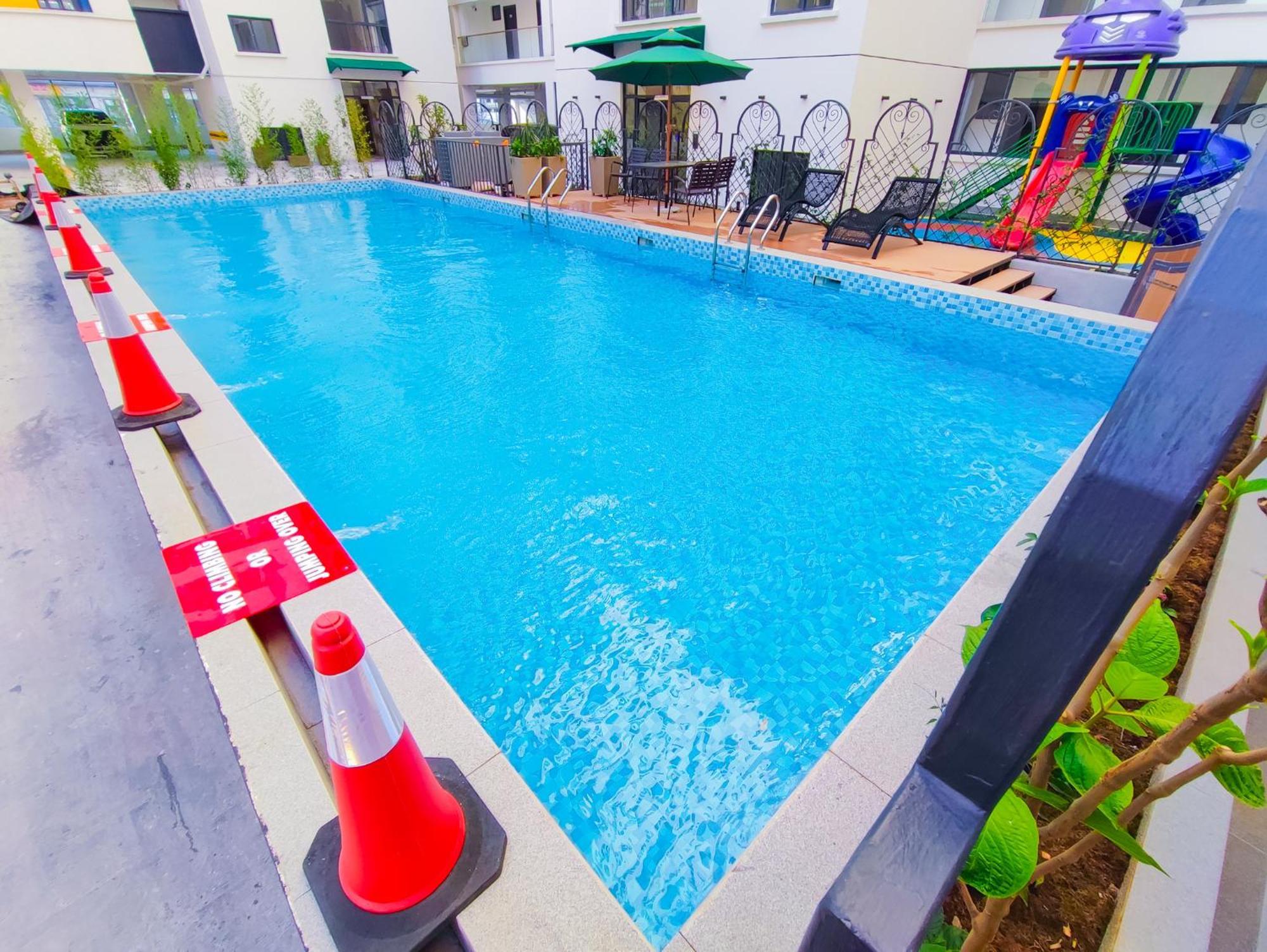 Kilimani By China Town With A Pool Apartment
