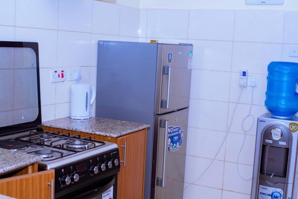 Apartment Strategically Located 3 Bedroom 15minutes From The Airport *