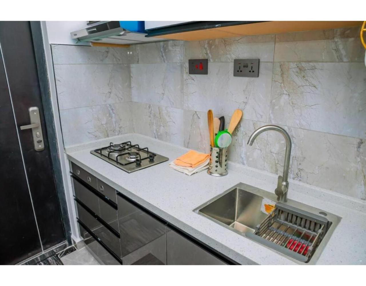 Charm 1 Bedroom Kileleshwa By Lulu Homes Apartment *