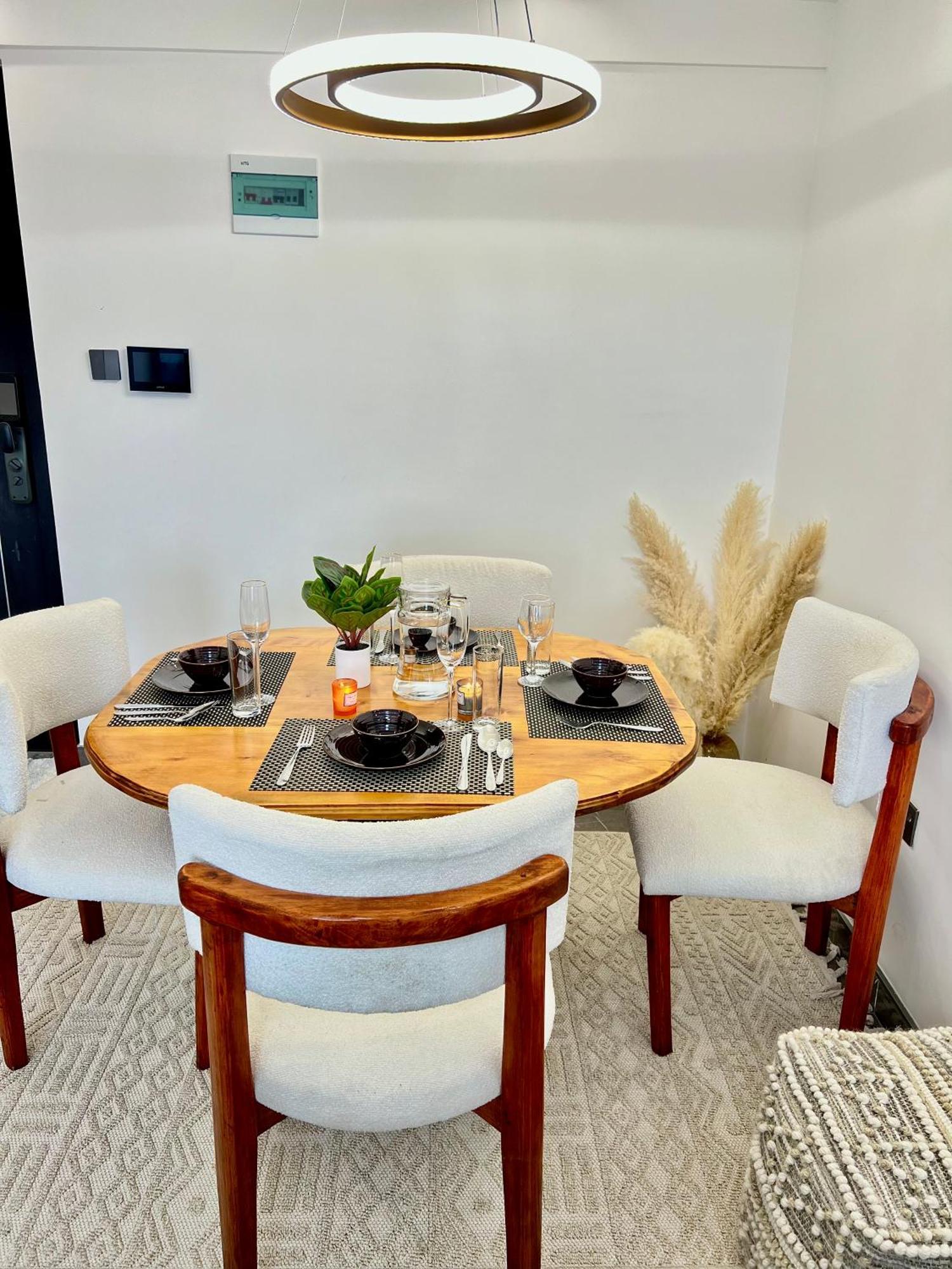 Ruyer Luxury 2br Kileleshwa Apartment *