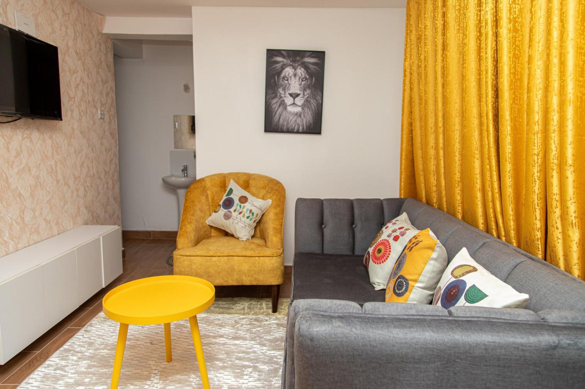 Cynrose Apartment