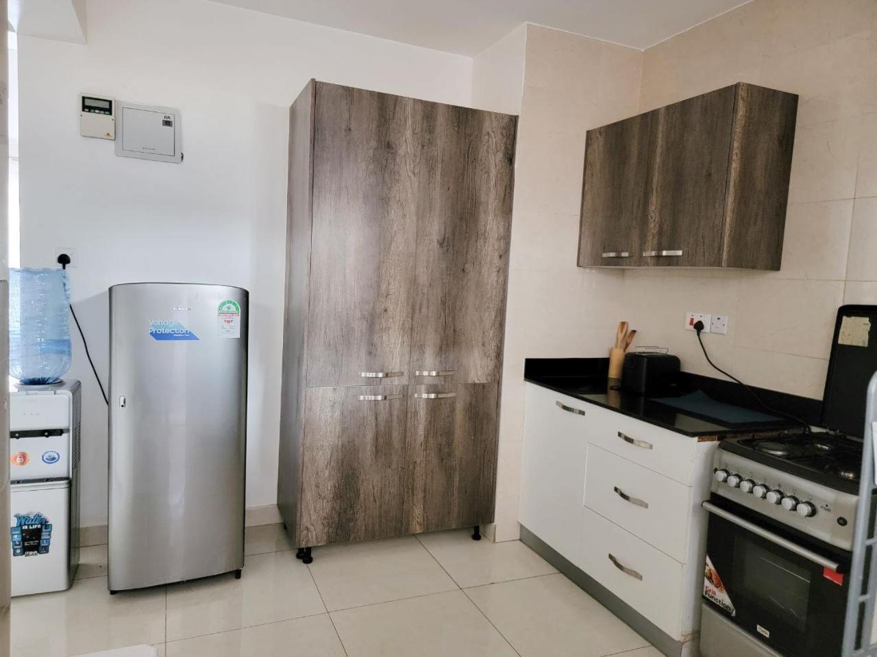 Luxury 2 Bed Near Airport And Sgr