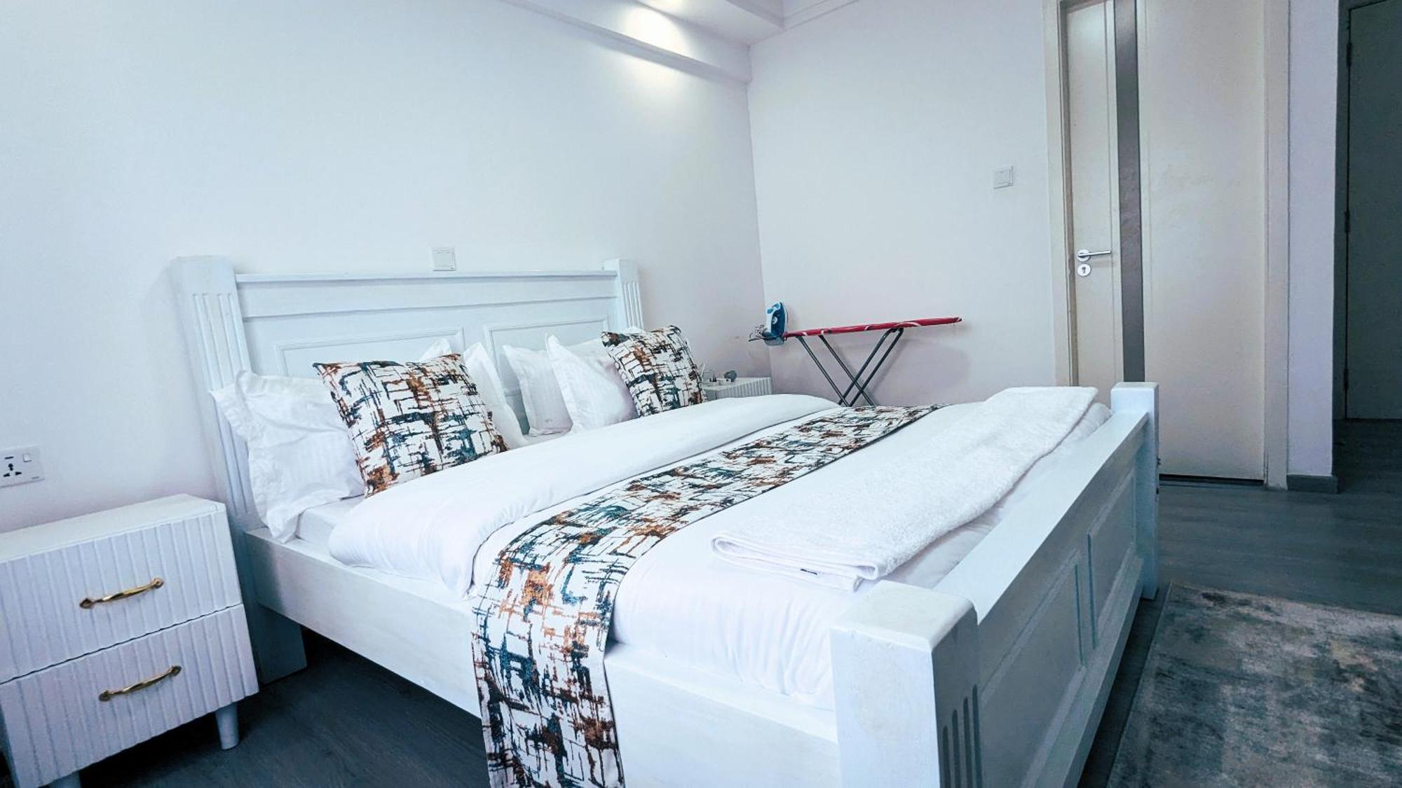 Gold Park 3br *