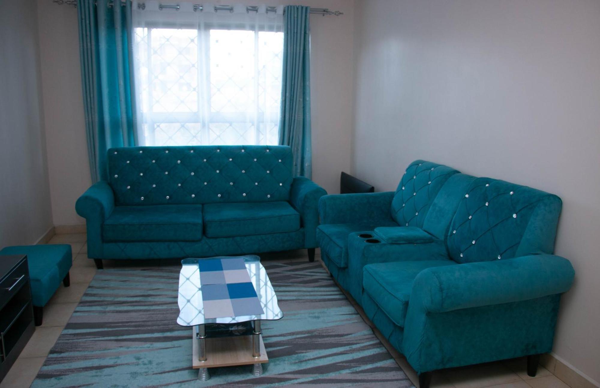 Strategically Located 3 Bedroom 15minutes From The Airport *