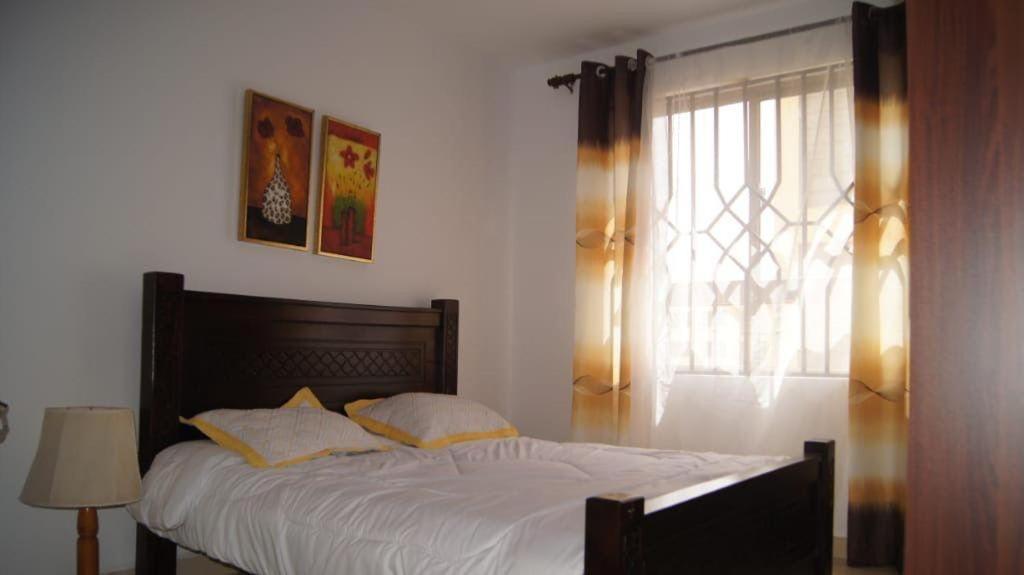 Apartment Strategically Located 3 Bedroom 15minutes From The Airport