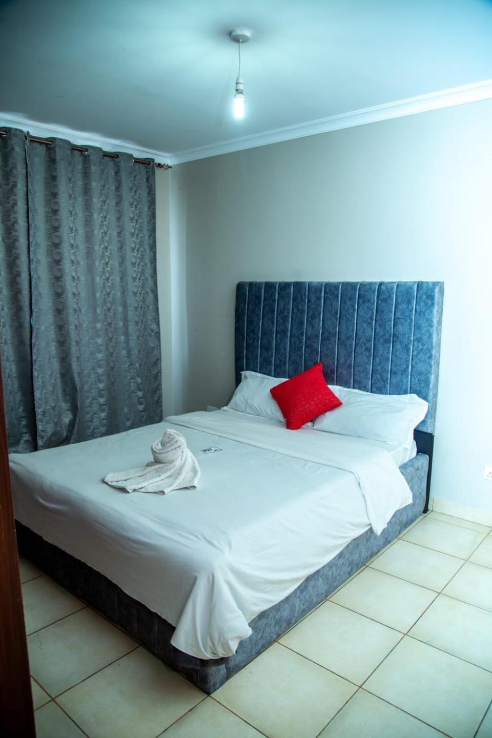 Strategically Located 3 Bedroom 15minutes From The Airport Apartment